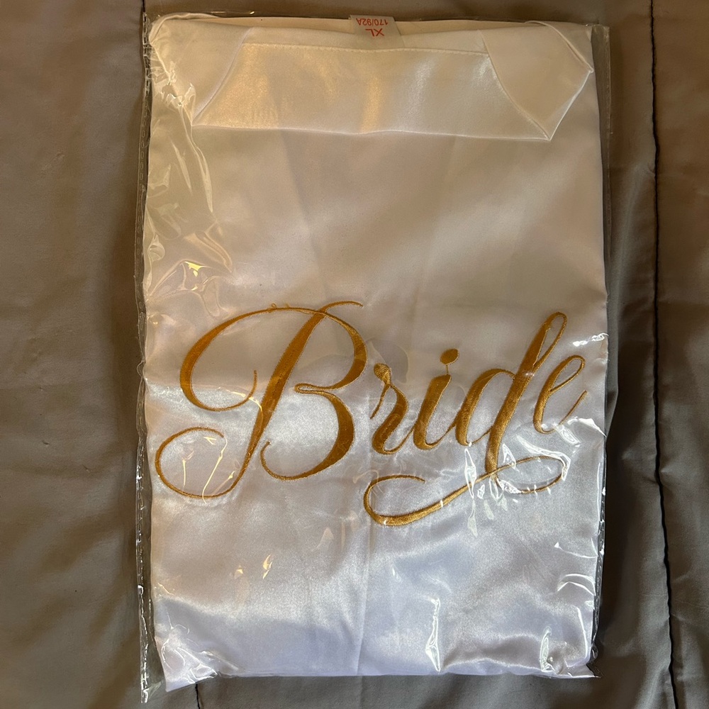 Silky BRIDE Robe | NWOT